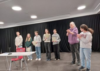 Gute Stimmung beim Vorlesewettbewerb der 7. Jahrgangsstufe im Fach Englisch
