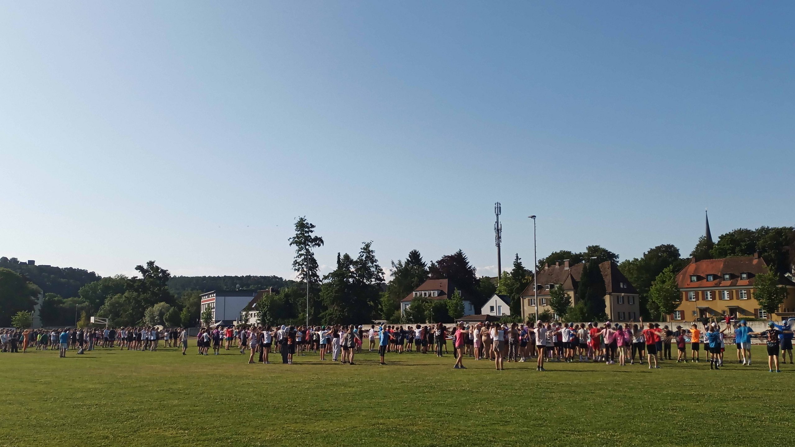 Eine große sportliche Gemeinschaft: Bundesjugendspiele am Rhön-Gymnasium